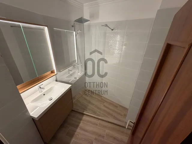 Kiadó lakás Budapest XII. kerület, Németvölgy, Győri út 72 nm