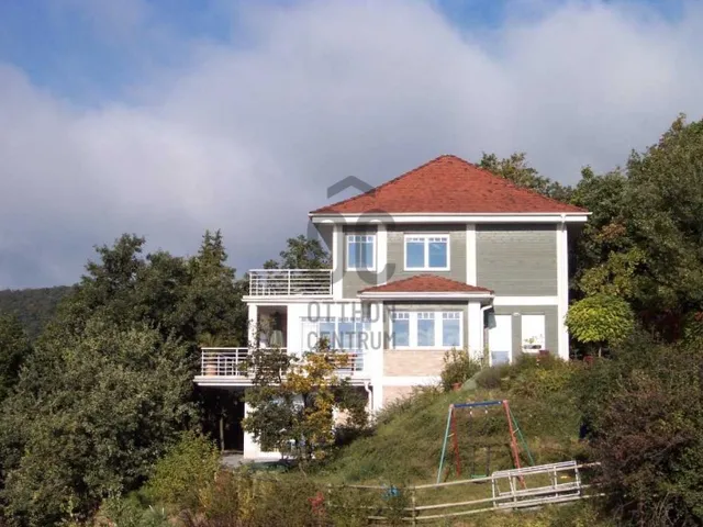 Kiadó ház Budapest XII. kerület 350 nm