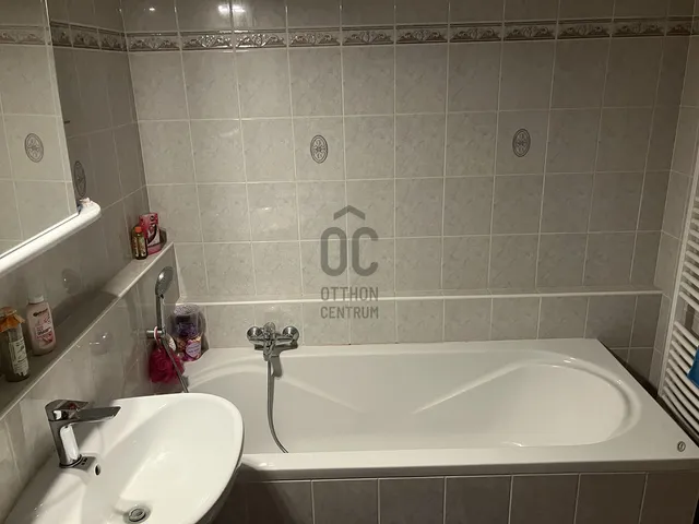 Eladó lakás Budapest XVII. kerület, Pesti úti lakópark 76 nm