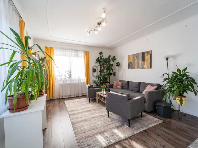 Eladó ház Budapest XVI. kerület, Sashalom 721 nm