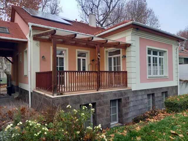 Eladó ház Székesfehérvár, Belváros 249 nm