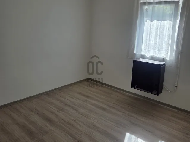 Eladó ház Budapest XXI. kerület, Szabótelep 33 nm