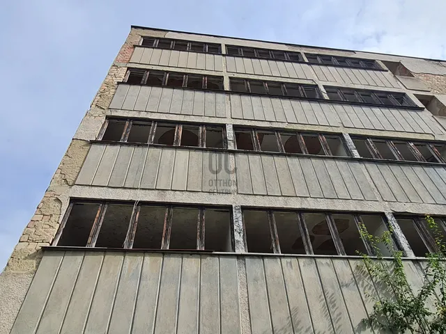 Eladó kereskedelmi és ipari ingatlan Farkaslyuk 2000 nm