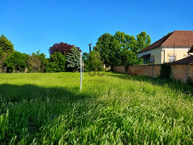 Eladó telek Tolna 1500 nm