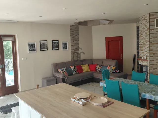 Eladó ház Hatvan 206 nm