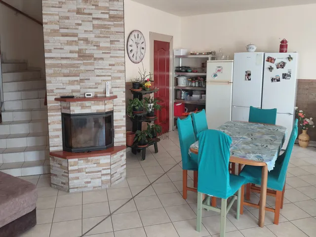 Eladó ház Hatvan 206 nm