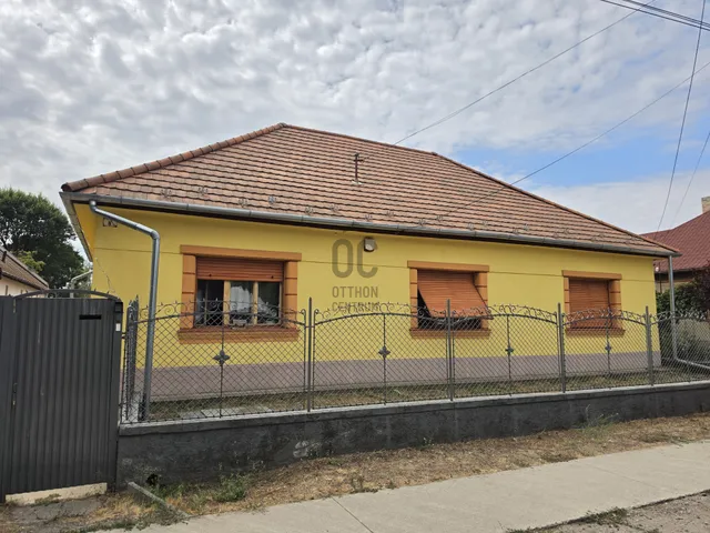 Eladó ház Kóka 2557 nm