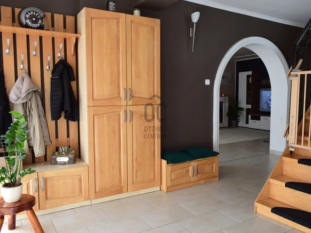 Eladó ház Makó, Gerizdes 157 nm