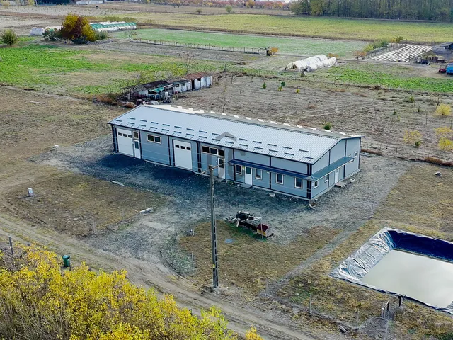 Eladó kereskedelmi és ipari ingatlan Zsombó 345 nm