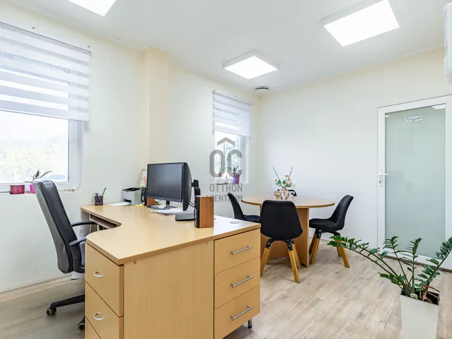 Eladó kereskedelmi és ipari ingatlan Zsombó 345 nm