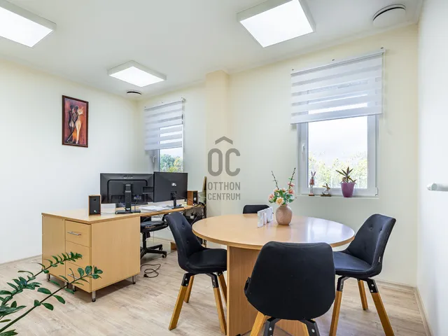 Eladó kereskedelmi és ipari ingatlan Zsombó 345 nm