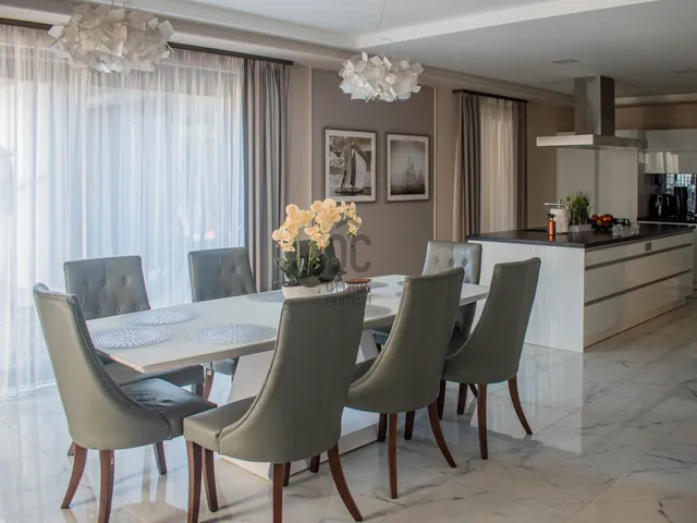 Eladó ház Szeged 251 nm