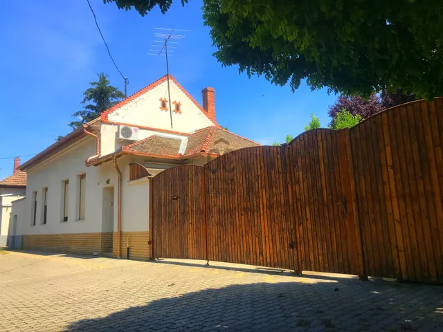 Eladó ház Szentes 160 nm