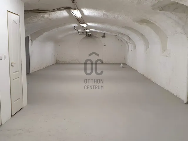 Eladó kereskedelmi és ipari ingatlan Budapest VI. kerület 121 nm