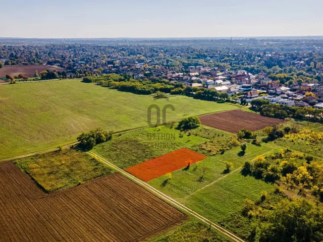 Eladó mezőgazdasági ingatlan Csömör 1012 nm