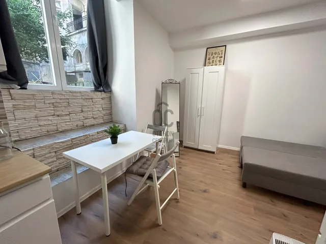 Eladó lakás Budapest VIII. kerület 120 nm