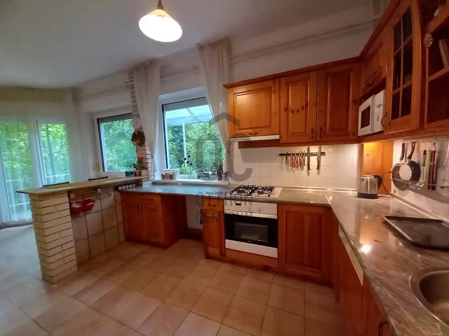 Eladó ház Isaszeg 140 nm
