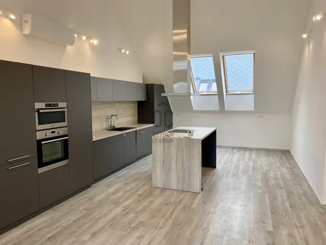 Kiadó lakás Budapest VI. kerület, Diplomatanegyed 140 nm