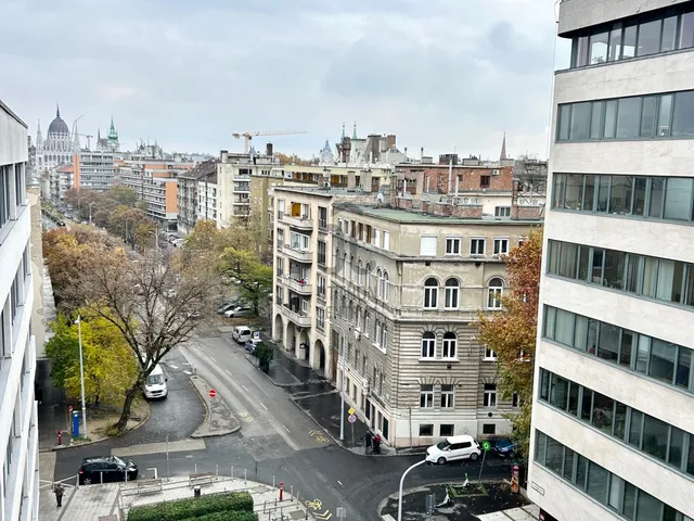 Eladó lakás Budapest II. kerület 156 nm