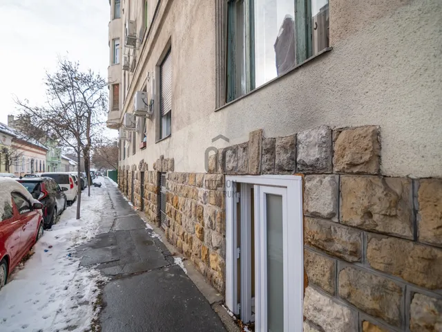 Eladó kereskedelmi és ipari ingatlan Budapest X. kerület, Óhegy 101 nm