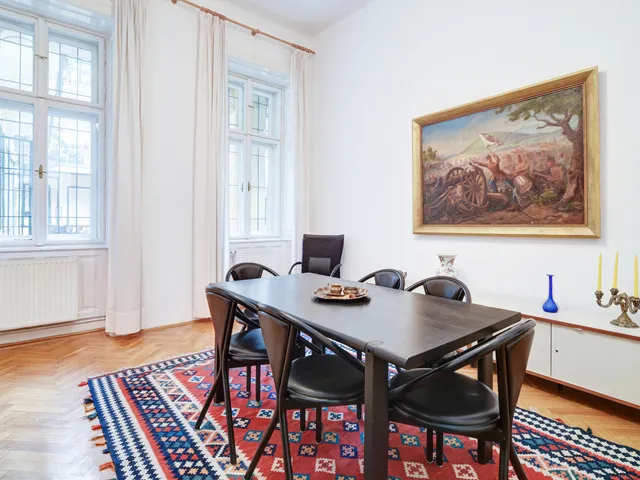 Eladó lakás Budapest VI. kerület, Nagykörúton kívüli terület 132 nm