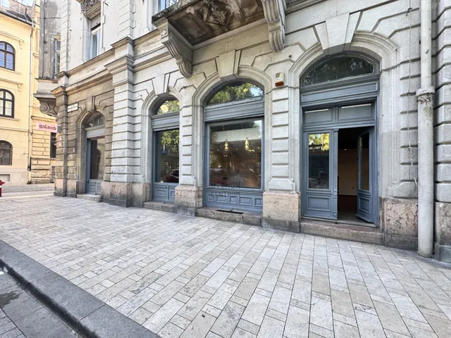 Eladó kereskedelmi és ipari ingatlan Budapest V. kerület, Dél-Belváros 148 nm