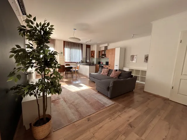 Eladó lakás Budapest XIII. kerület, Újlipótváros, Kárpát utca 81 nm