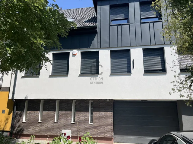 Eladó lakás Kecskemét, Bethlenváros 76 nm