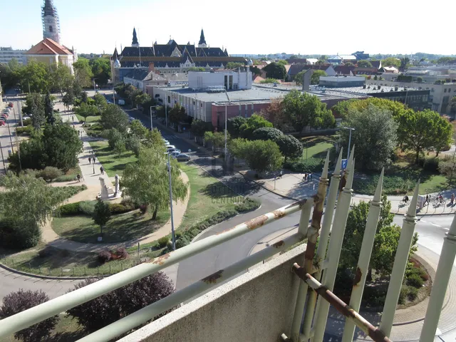 Eladó kereskedelmi és ipari ingatlan Kecskemét, Belváros