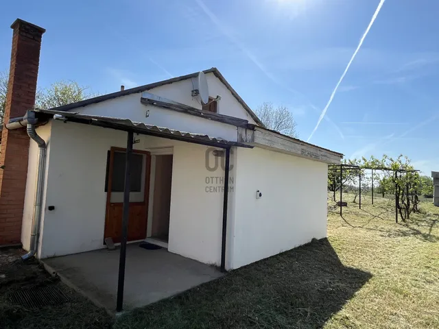 Eladó mezőgazdasági ingatlan Kecskemét, Szarkás 117 nm
