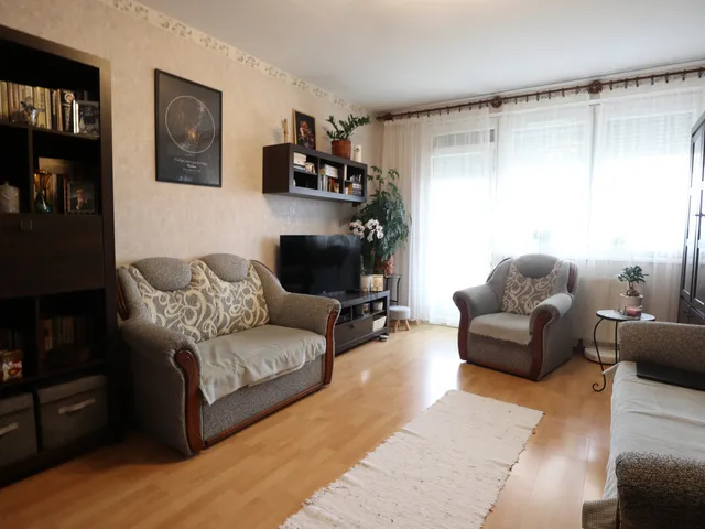 Eladó lakás Kecskemét, Széchenyiváros 64 nm
