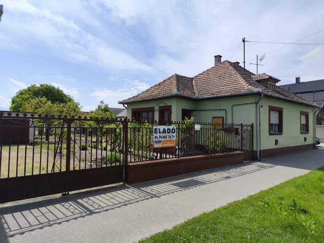 Eladó ház Izsák 80 nm