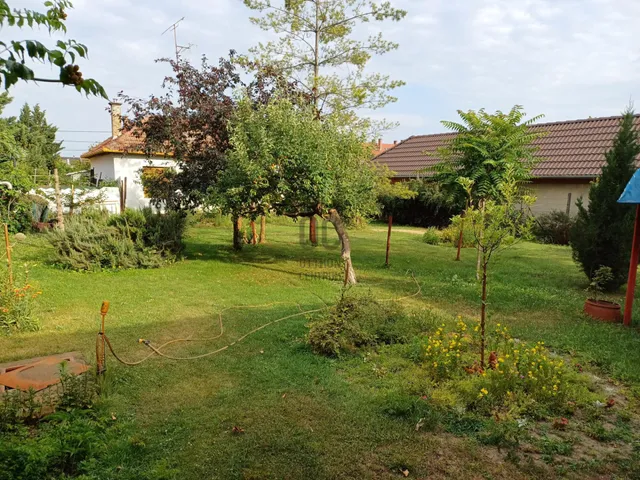 Eladó ház Kecskemét, Hunyadiváros 73 nm