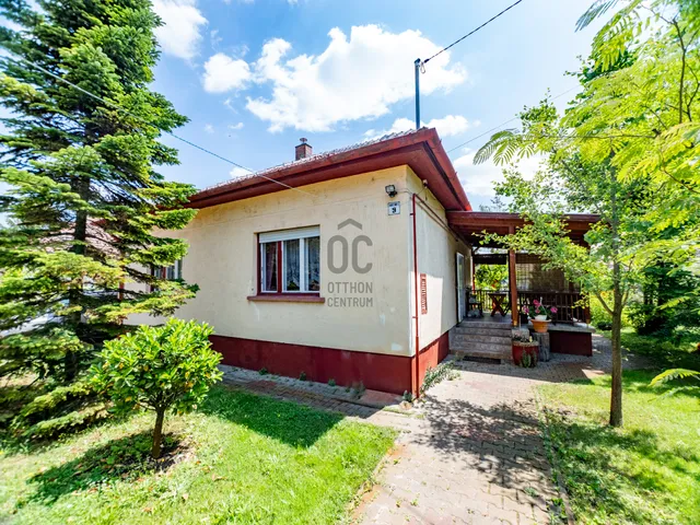 Eladó ház Kecskemét, Hunyadiváros 73 nm