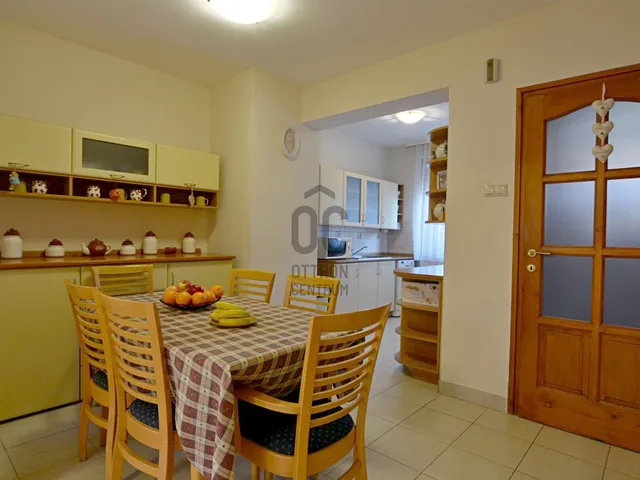 Kiadó ház Kecskemét, Hunyadiváros 91 nm