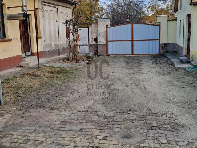 Eladó ház Nagykőrös, Kecskeméti út 125 nm