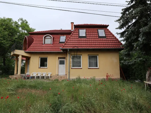 Eladó ház Kecskemét, Belváros 172 nm