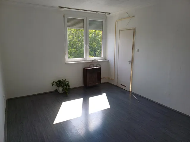 Eladó lakás Kecskemét, Széchenyiváros 27 nm