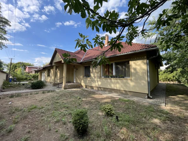 Eladó ház Kecskemét, Szent István-város 164 nm