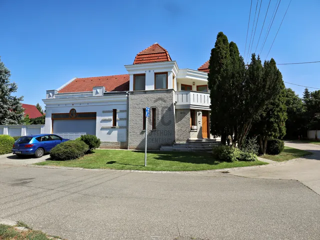 Kiadó ház Kecskemét, Petőfiváros 300 nm