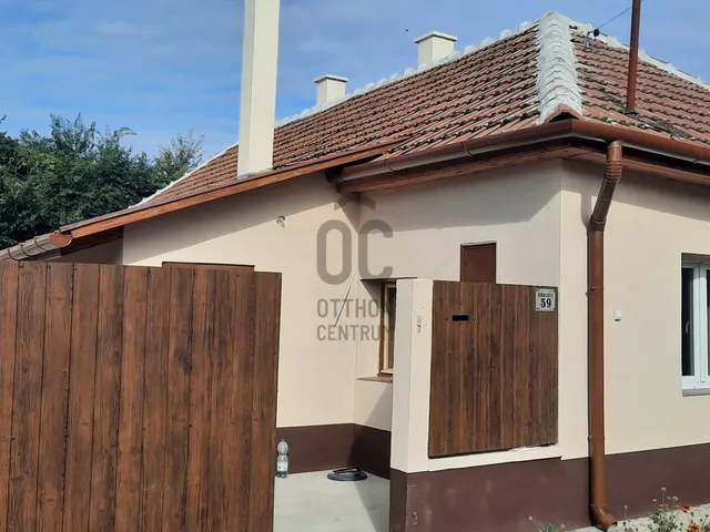 Eladó ház Tiszaalpár 67 nm