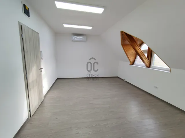 Kiadó kereskedelmi és ipari ingatlan Kecskemét, Belváros 150 nm