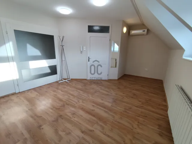 Kiadó kereskedelmi és ipari ingatlan Kecskemét, Belváros 19 nm