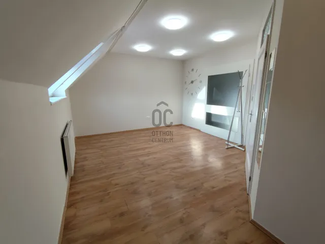 Kiadó kereskedelmi és ipari ingatlan Kecskemét, Belváros 19 nm