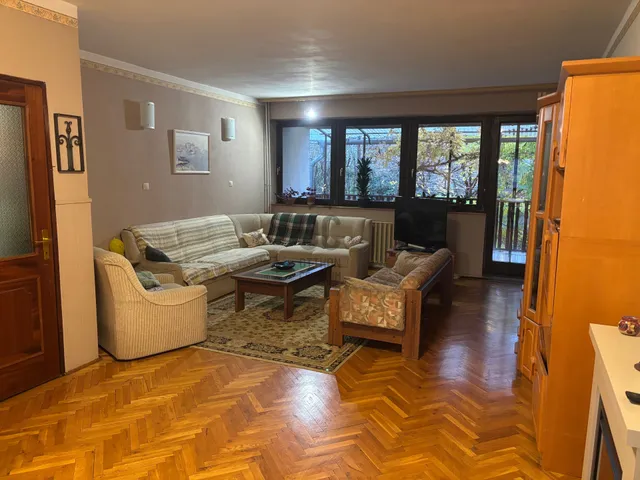 Eladó ház Kecskemét, Hunyadiváros 175 nm