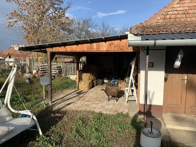 Eladó ház Tiszajenő 36 nm