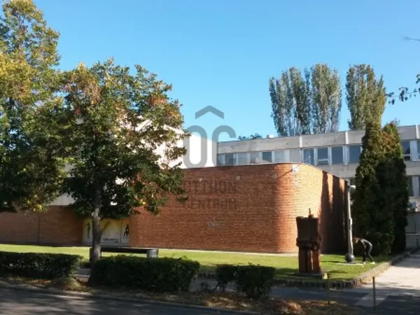 Eladó kereskedelmi és ipari ingatlan Kecskemét, Villanegyed 485 nm