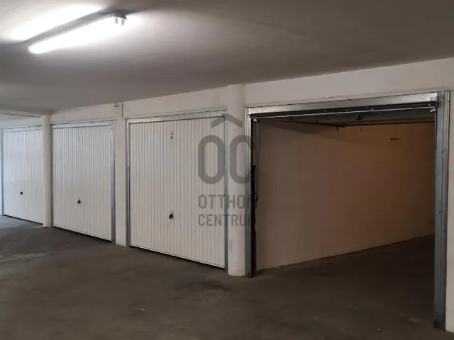 Eladó garázs Kecskemét, Belváros 16 nm