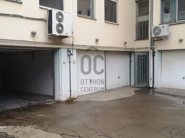Eladó garázs Kecskemét, Belváros 39 nm