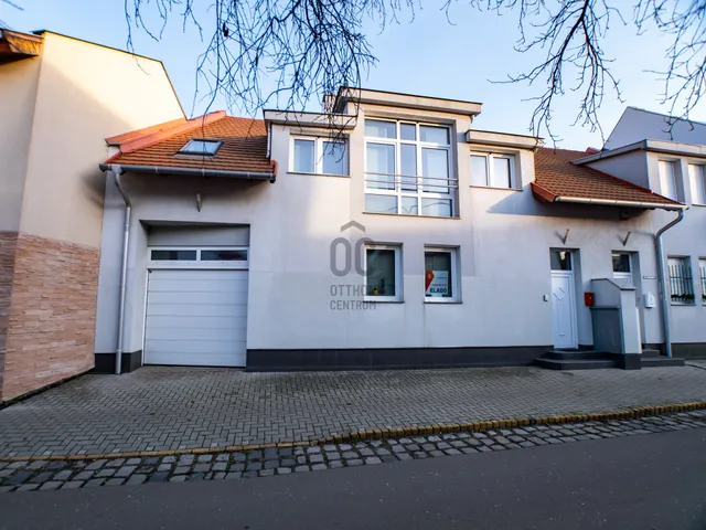 Eladó ház Kecskemét, Belváros 142 nm